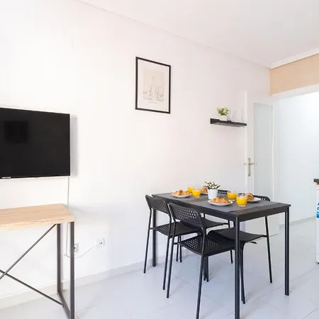 Peter Mit Balkon By Interhome 또레비에하
